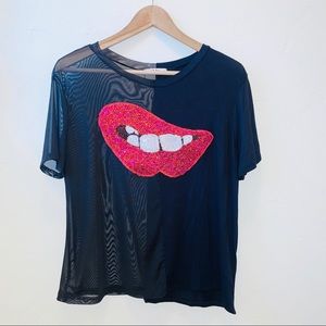 CLÉ LUV sequin red lips mesh black tee Juniors’ XL